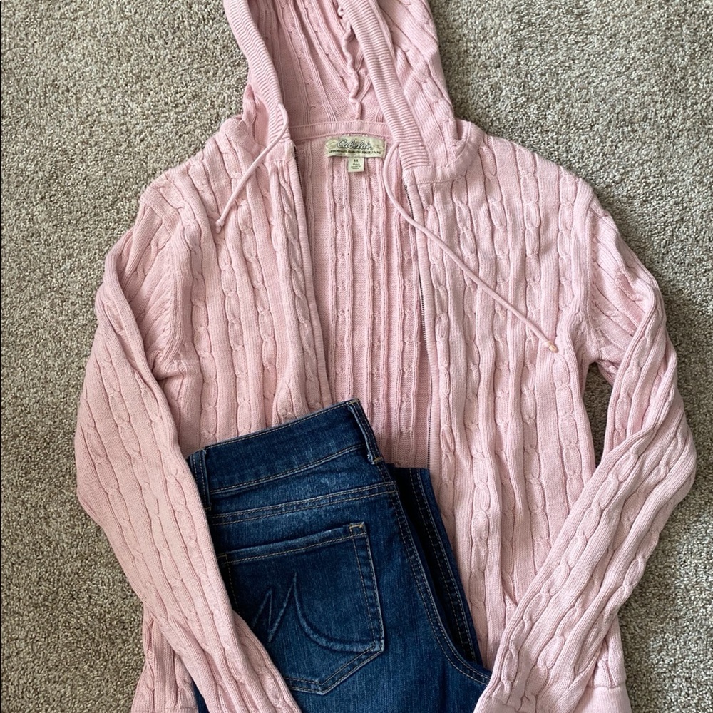 Cabelas Hooded sweater
